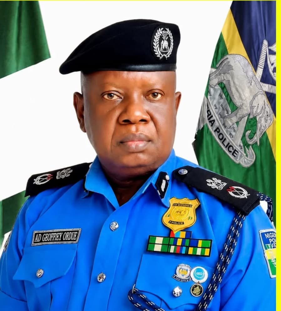 BREAKING: 40 Cross River Youths Renounce Cult Groups, Embrace Peace